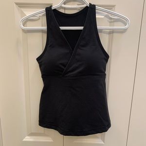 Lululemon tank top with removable padding